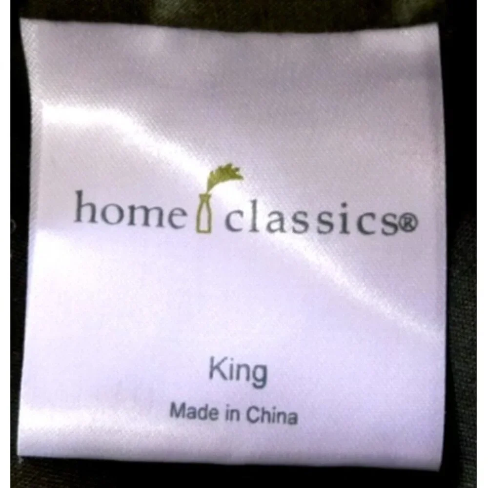 Kohl's HOME CLASSICS Christmas green, red & tan blanket quilt KING 100 x 85
